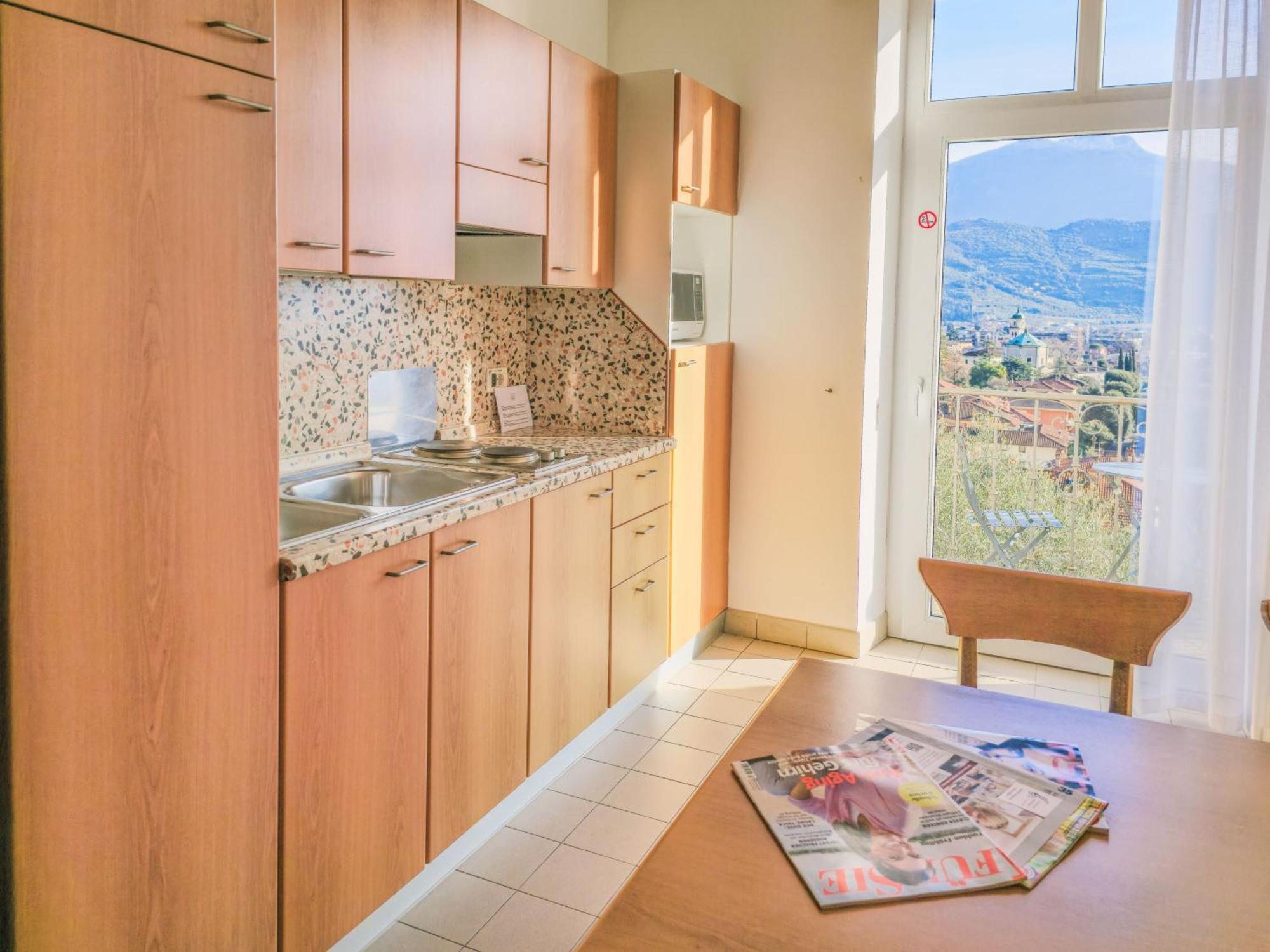 Aparthotel Englovacanze Riva del Garda Exterior photo