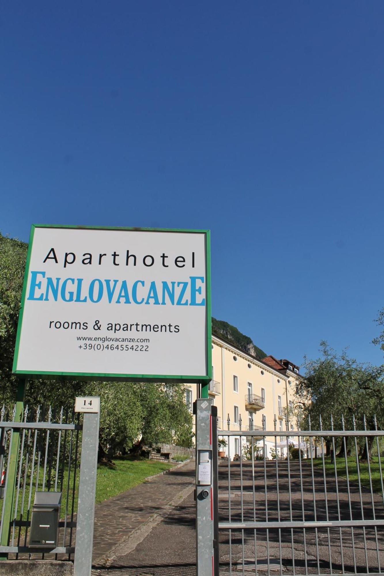 Aparthotel Englovacanze Riva del Garda Exterior photo
